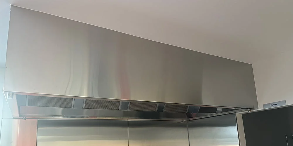 Commercial kitchen canopy installation